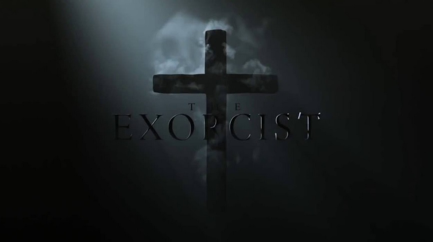 ¡Jeremy Slater dice que 'El exorcista' NO se cancela!